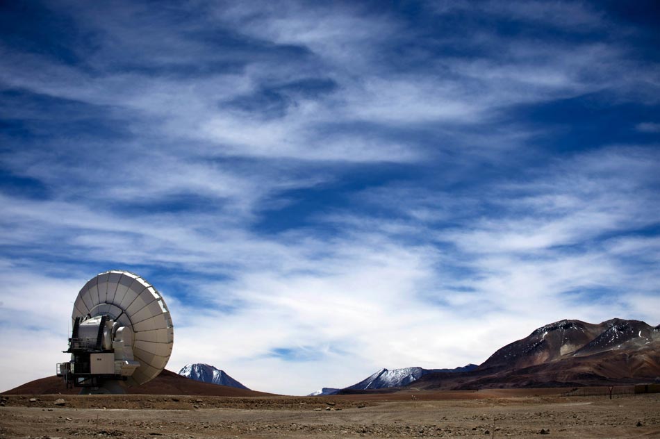 Chile unveils world's largest astronomical observatory in the remote Atacama Desert of the northern Chilean Andes on March 13, 2013. (Photo/Xinhua) 