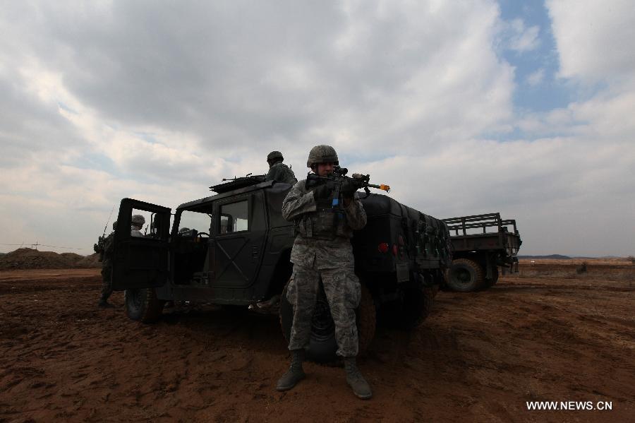 A soldier participates in the joint military exercise Key Resolve between South Korea and the U.S. in Pyeongtaek, South Korea, March 14, 2013. (Xinhua/Park Jin-hee) 