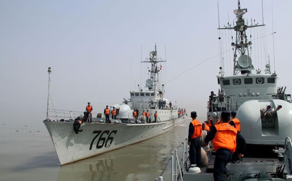 South Sea Fleet conducts strict training on sea