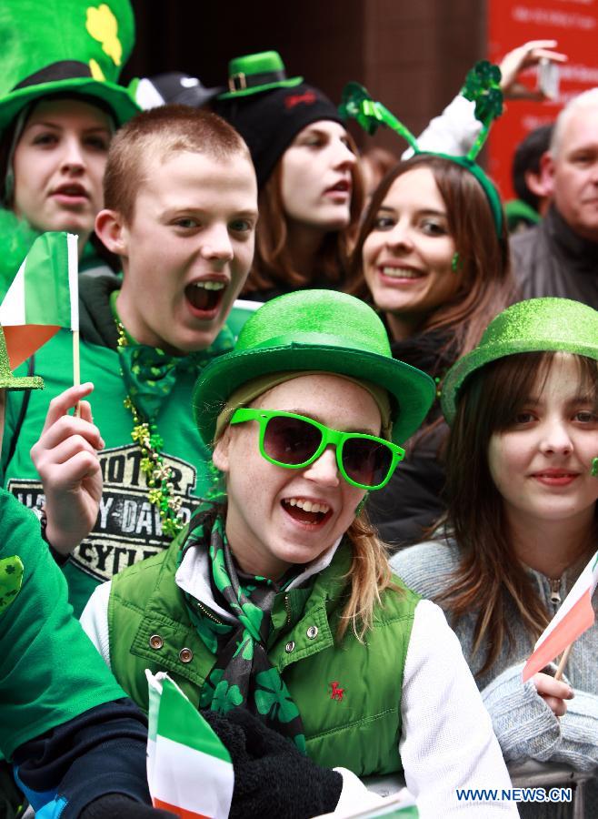 Revellers take part in the 252nd annual St. Patrick's Day Parade in New York City on March 16, 2013. (Xinhua/Zhai Xi) 