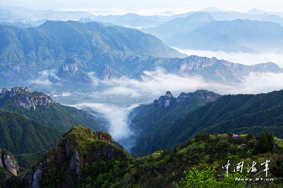 This photo shows the beautiful scenery around the radar station run by the East China Sea Fleet of the Navy of the Chinese People's Liberation Army (PLA) on the Yandang Mountain, Zhejiang Province. (navy.81.cn /Li Hao, Ye Wenyong)