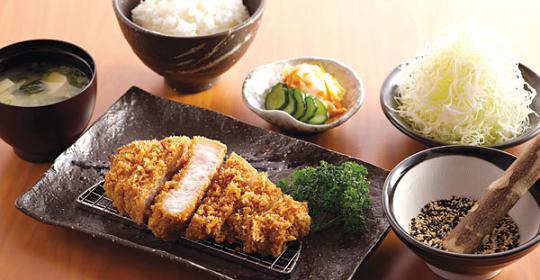 The pork tenderloin set meal is a speciality of Saboten Japanese Cutlet at Parkview Green in Beijing. (Photo by Ye Jun/China Daily)