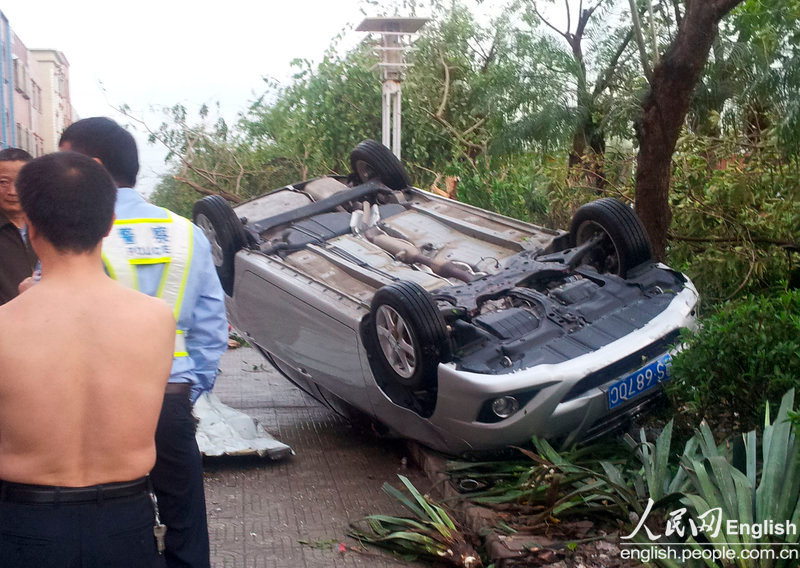 A thunderstorm and hail, along with gales and torrential rains, killed eight people in Dongguan City of south China's Guangdong province. The storm overturned cars and blew down trees and sheds and 136 others were injured according to local authorities on Wednesday. (Photo/CFP)