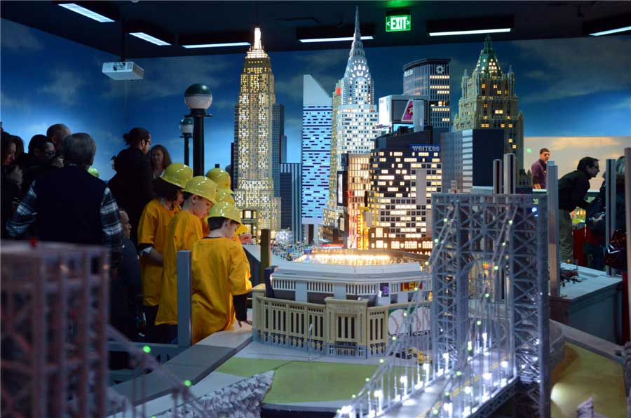 Guests visit the LEGO MINILAND of Manhattan's iconic landmarks that have been reconstructed from nearly one million LEGO bricks at LEGOLAND® Discovery Center in Westchester, New York, the United States, on March 21, 2013. The newly-built LEGOLAND® Discovery Center will open on March 27. (Xinhua Photo)