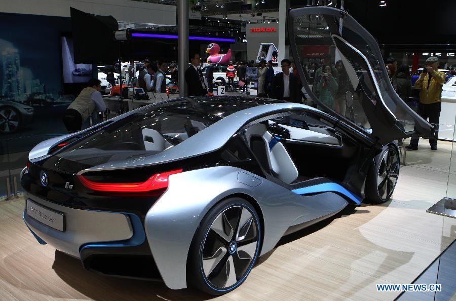 A BMW "i8 Concept" is exhibited during the Seoul Motor Show in Goyang, South Korea, March 29, 2013. Seoul Motor Show 2013 runs from March 29 to April 7. (Xinhua/Park Jin-hee)