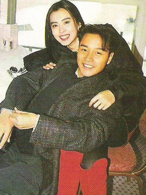 Photos in remembrance of Leslie Cheung (Chinanews.com)