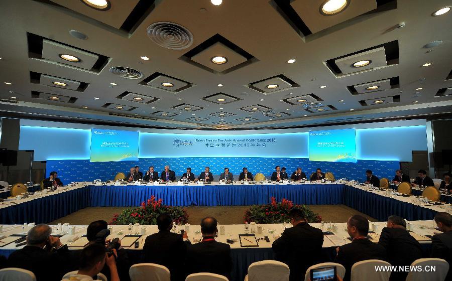 The Boao Forum for Asia (BFA) General Meeting of Members is held in Boao, south China's Hainan Province, April 5, 2013. (Xinhua/Guo Cheng)