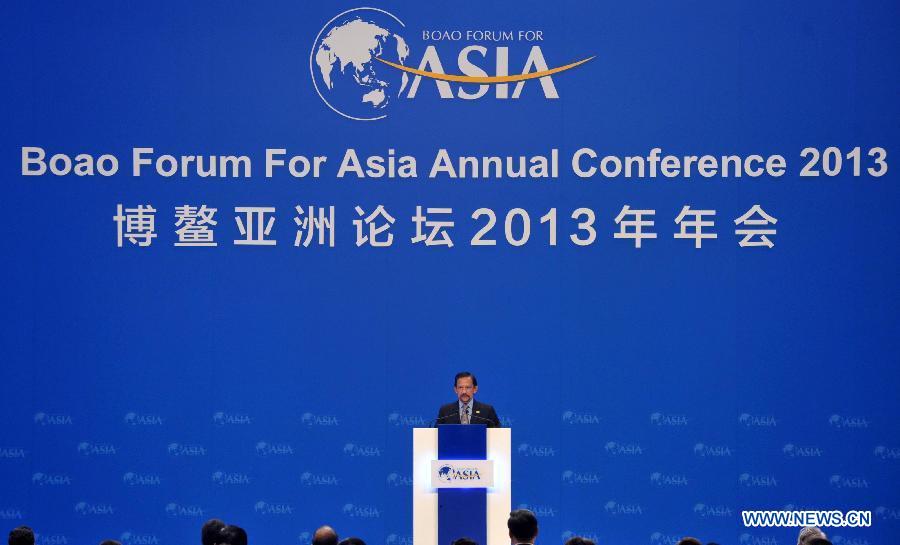 Brunei's Sultan Hassanal Bolkiah delivers a speech at the opening ceremony of the 2013 Boao Forum for Asia (BFA) Annual Conference 2013 in Boao, south China's Hainan Province, April 7, 2013. (Xinhua/Zhao Yingquan)