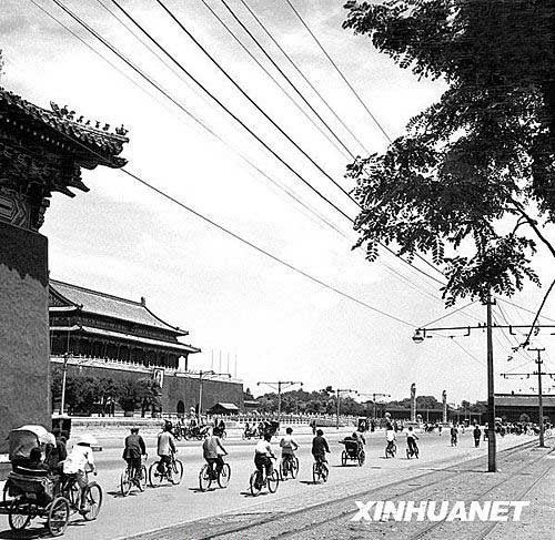 Chang'an Avenue in Beijing, June 1950  (xinhuanet/file photo)