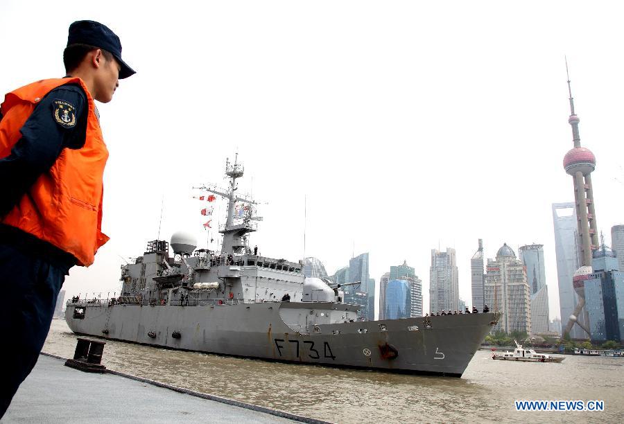 French escort vessel "F734 Vendemiaire" arrives in Shanghai, east China, April 16, 2013, for a six-day goodwill visit. (Xinhua/Chen Fei) 
