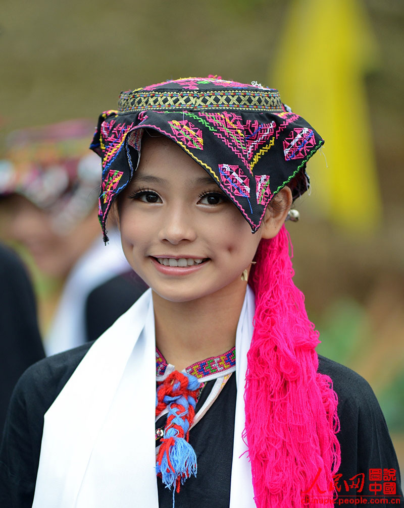 The Sanyuesan Festival of Li and Miao nationalities in Hainan (11)
