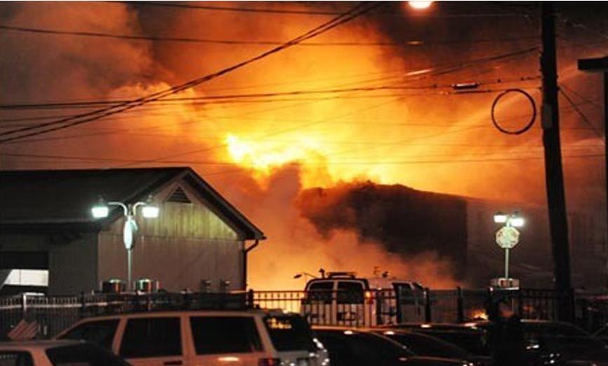 A huge explosion occurred at a fertilizer plant Wednesday night in the U.S. state of Texas, likely causing heavy casualties, U.S. media reported. (Xinhua)