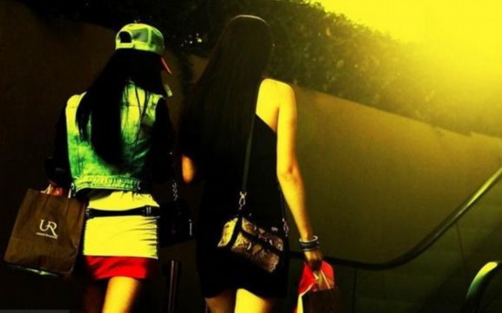 Snapshots of Chinese young models' nightlife  (8)