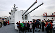 Open day held for Qingdao missile destroyer