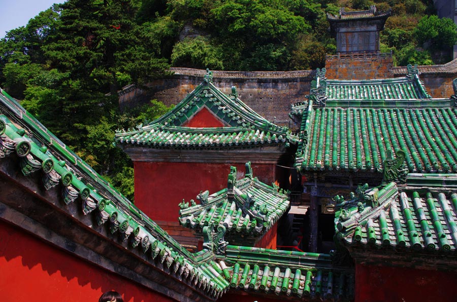 Located in southwest of Danjiangkou City, Wudang Mountain, also known as Taihe Mountain, is both a famous scenic spot and a holy site of Taoism, China's indigenous religion. It has served as the birthplace of Taoism since Tang Dynasty, so it has a large amount of well-preserved Taoist buildings. The temples of the complex feature the architecture characteristics of Yuan, Ming and Qing Dynasties. Besides, as it contains buildings from as early as the 7th century, it represents the highest standards of Chinese art and architecture over a period of nearly 1,000 years. It was listed as a UNESCO World Heritage Site in 1994. (China.org.cn)