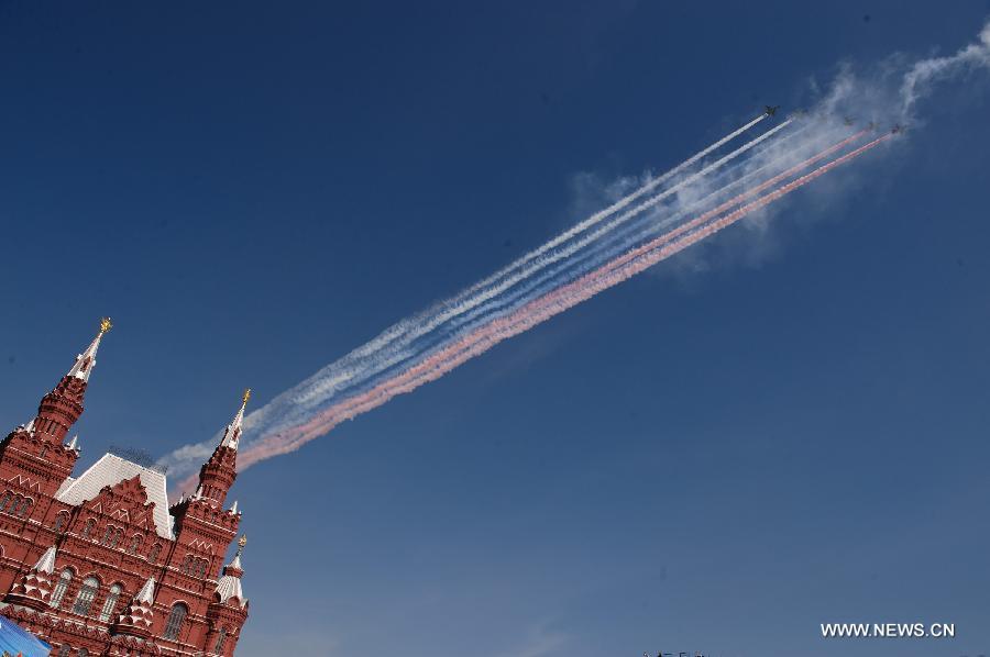 Su-25 strike aircrafts take part in a Victory Day parade at the Red Square in Moscow, Russia, on May 9, 2013. A grand parade was held on Thursday at the Red Square to mark the 68th anniversary of the Soviet Union's victory over Nazi Germany in the Great Patriotic War. (Xinhua/Jiang Kehong)