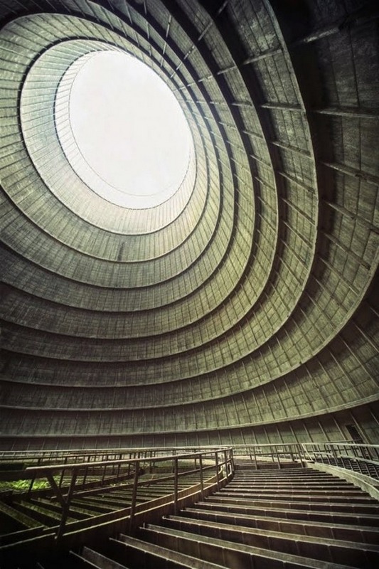  A cooling tower of an abandoned power station. (Photo/huanqiu.com) 