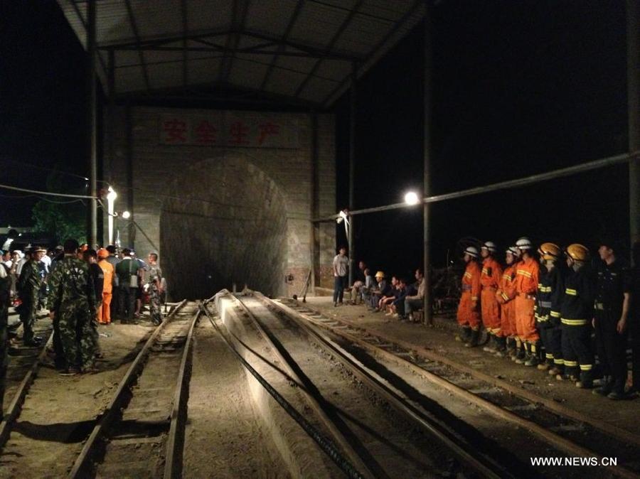 Photo taken on May 11, 2013 shows the site of a gas accident in a colliery in Luzhou, southwest China's Sichuan Province. The accident occurred around 2 p.m. in Taozigou coal mine, Luxian County in the city of Luzhou when 108 miners were working underground. By 7:30 p.m., one has died and 37 still trapped underground. (Xinhua/Luo Guanglian)