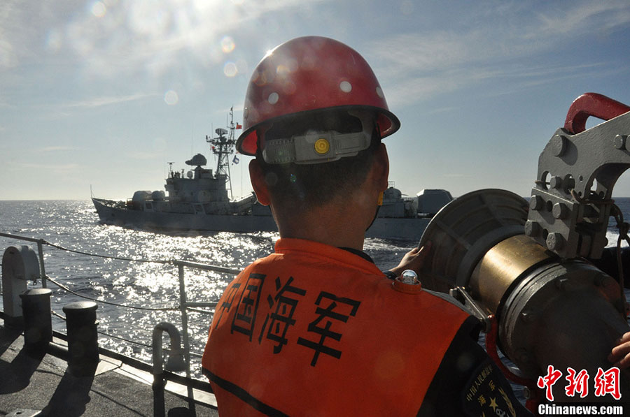 East China Sea Fleet conducts covert raid training in western Pacific (Chinanews.com)