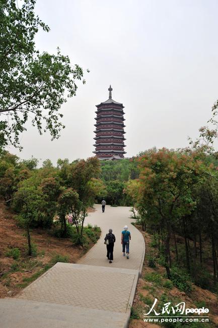 Yongding Tower in Beijing's Fengtai district.(People's Daily Online/Weng Qiyu)