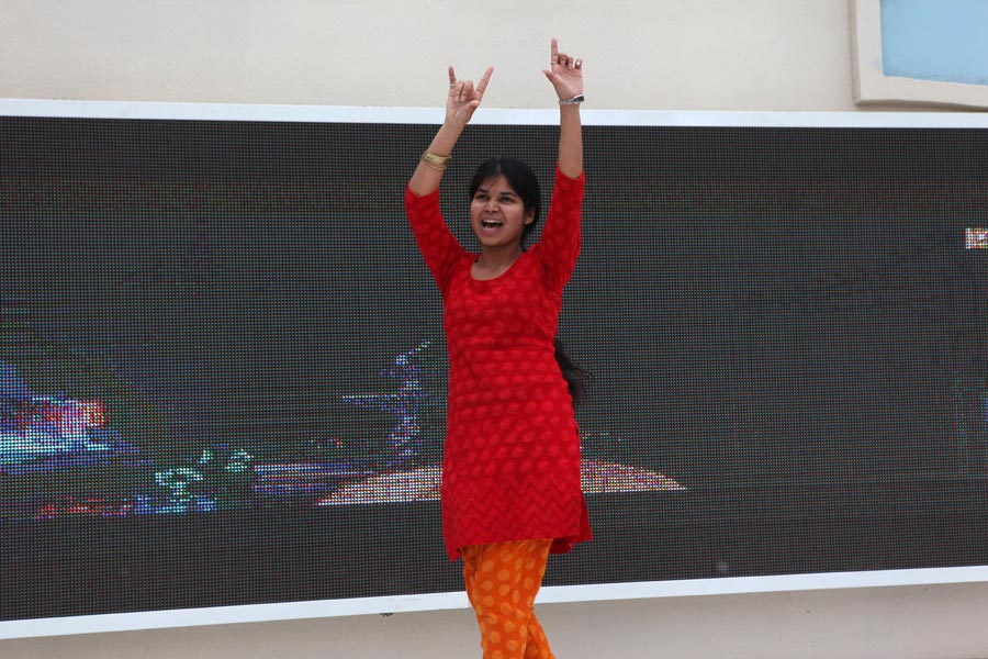 An Indian dancer performs at the Ninth China (Beijing) International Garden Expo. The expo officially kicks off on Saturday, May 18, 2013, and will last for six months. (CRIENGLISH.com/Luo Dan)