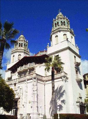 Hearst Castle.　(Source: people.com.cn)　