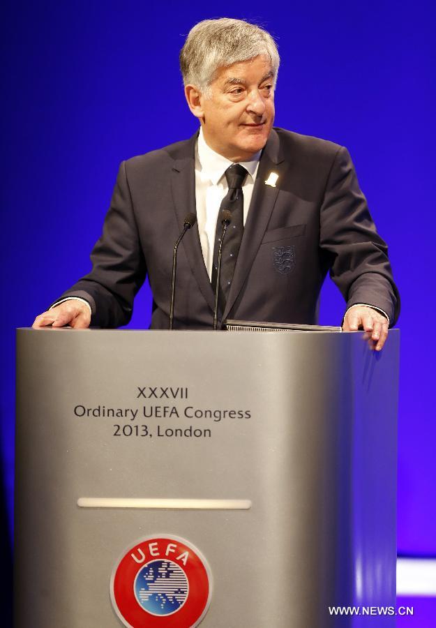 David Bernstein, chairman of the British Football Association, addresses the XXXVII Ordinary UEFA Congress 2013 at Grovesnor House Hotel in London, Britain, on May 24, 2013. (Xinhua/Wang Lili) 