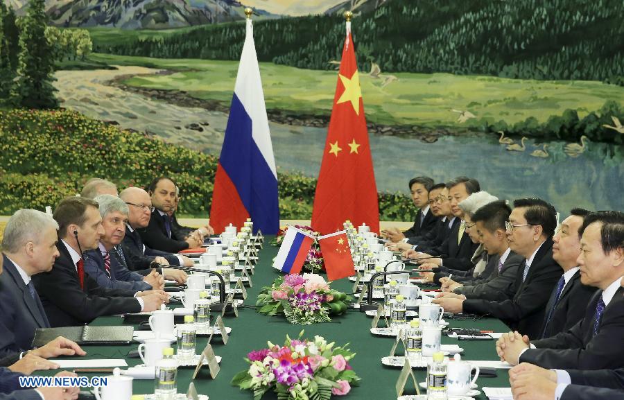 Zhang Dejiang (3rd R), chairman of the Standing Committee of the National People's Congress of China, and Sergei Naryshkin (2nd L), chairman of the State Duma, the lower house of the Russian parliament, attend the sixth meeting of the cooperation committee of the National People's Congress and the Russian State Duma in Beijing, capital of China, May 27, 2013. (Xinhua/Ding Lin) 
