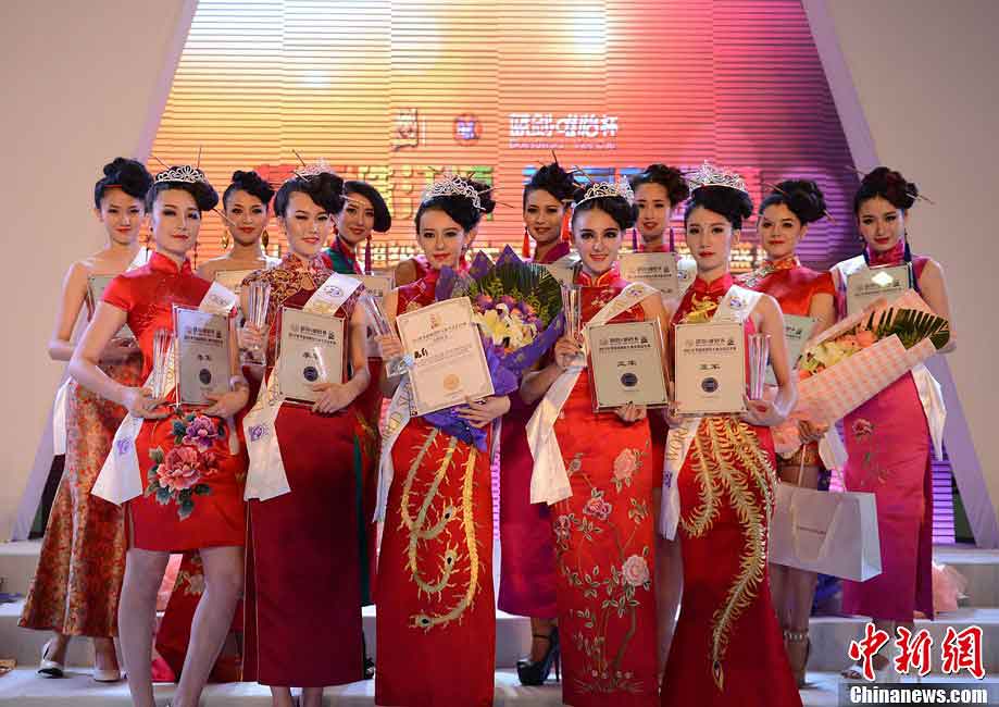 The China Final of World Super Model Contest 2013 ended in Qujing, southwest China’s Yunnan province. Wei Wei, a 19-year-old girl from Gansu took the crown, and she will participate in the global finals in Los Angeles. (Zhong Xin/ecns.cn)