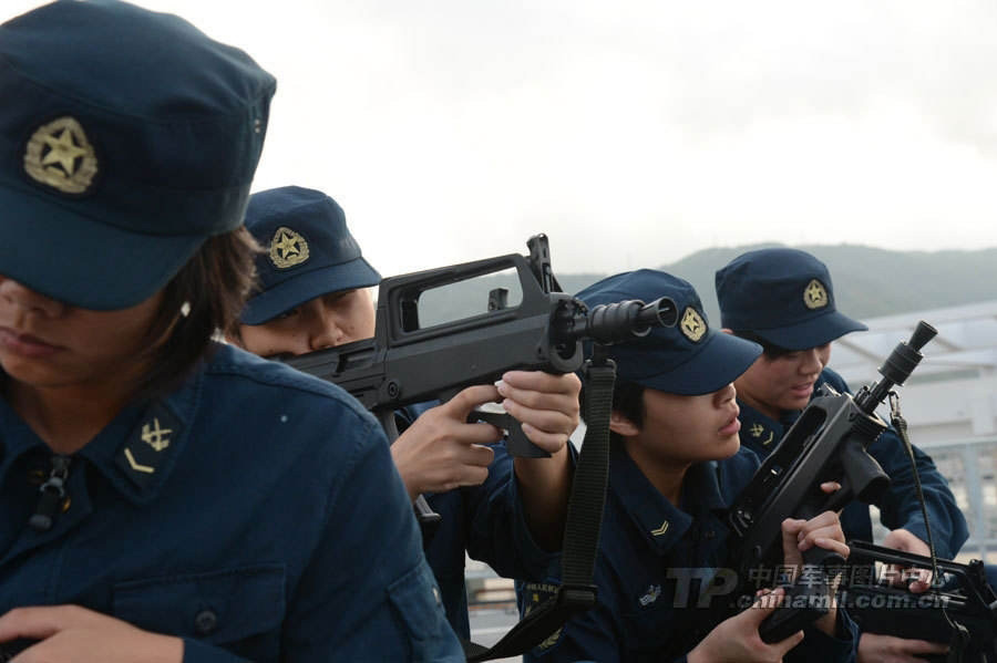 Chinese female naval soldiers start to implement combat duties (Soruce: chinamil.com.cn) 