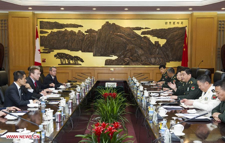 Chinese State Councilor and Defense Minister Chang Wanquan (3rd R) holds talks with Canadian Minister of National Defence Peter MacKay (2nd L) in Beijing, capital of China, June 3, 2013. (Xinhua/Wang Ye) 