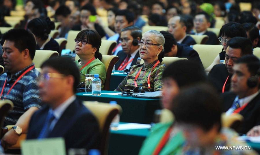 Delegates attend the opening ceremony of the China-Southeast Asia High-Level People-To-People Dialogue in Nanning, capital of south China's Guangxi Zhuang Autonomous Region, June 3, 2013. (Xinhua/Huang Xiaobang)