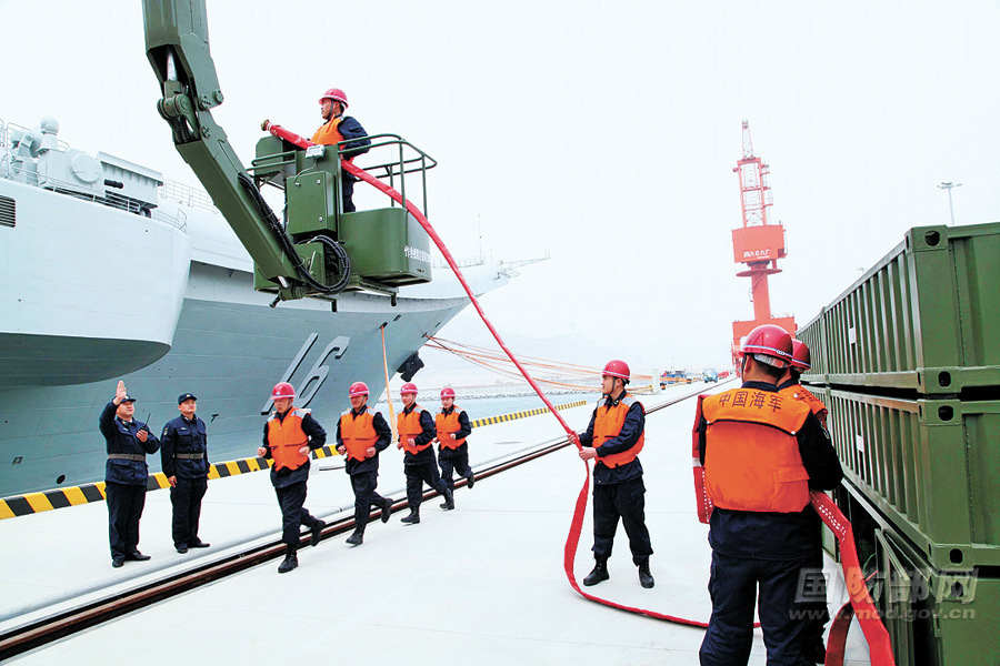 Internal photos of China's aircraft carrier "Liaoning" (Source: chinamil.com.cn)