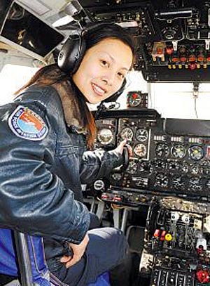 Female Astronaut Cherry-Picked for Shenzhou-10