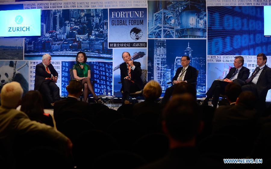 The discussion "Global Investment Strategies in An Era of Risk" is held during the 2013 Fortune Global Forum in Chengdu, capital of southwest China's Sichuan Province, June 6, 2013. (Xinhua/Jin Liangkuai)