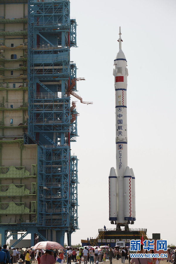 A spokesman from China’s manned space program says the Shenzhou-10 spacecraft will be launched in the middle of this month. The spacecraft will carry three astronauts to the Tiangong-1 space module. The assembly of the Shenzhou-10 spacecraft and the Long March-2F carrier rocket was transported to the launch site on June 3 at Jiuquan Satellite Launch Center in Jiuquan, northwest China's Gansu Province, which marks the manned Shenzhou-10 mission entering the final phase of its preparation. (Source: xinhuanet.com/mil)