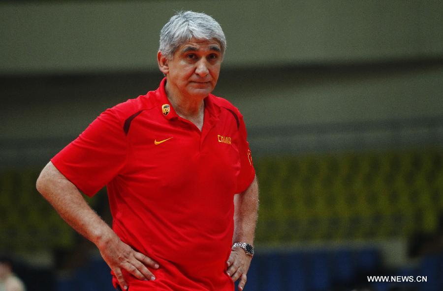 China's head coach Panagiotis Giannakis reacts during the 2013 Sino-Australian Men's International Basketball Challenge in Tianjin, north China, June 12, 2013. (Xinhua/Ding Xu)