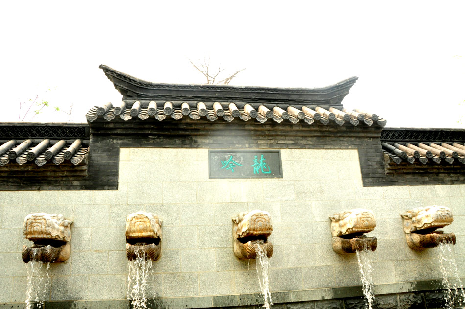 Photo taken on June 15, 2013 shows the beautiful scenery in Garden Expo Park in Fengtai District, Beijing. (PD Online/Du Mingming)