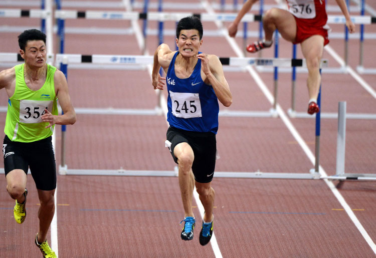 Liu Xiang, we miss you: Shi Dongpeng wins the 110 m hurdles final on June 16, 2013. (Photo/Osports)