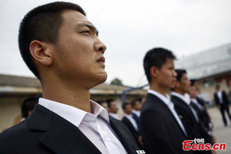 More than 70 bodyguards are receiving trainings on protecting VIPs in Beijing. During the hell week, they are trained by foreign instructors more than 20 hours a day and one third will fail to advance to next phase of training. (CNS/Yang Yang)