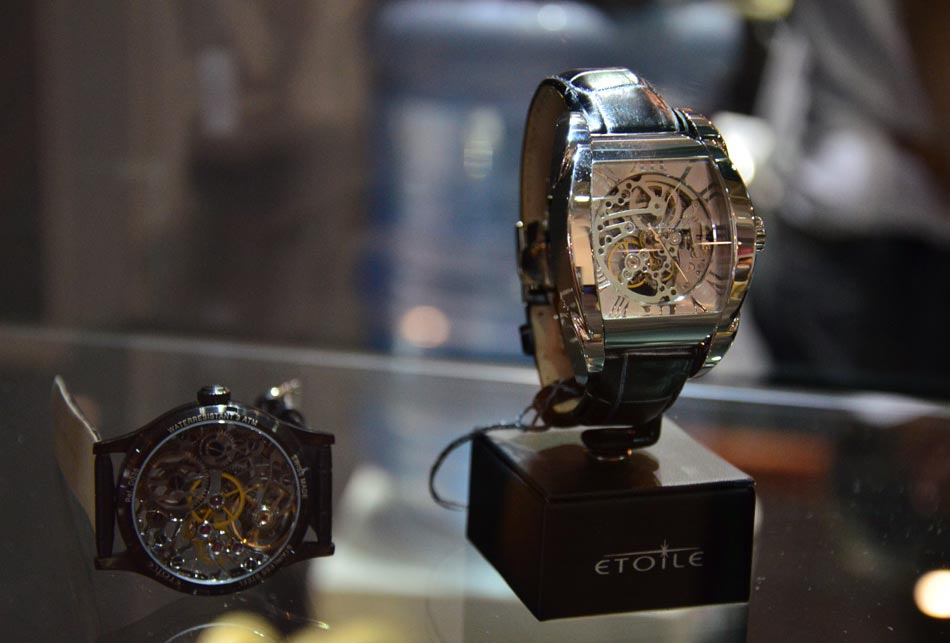 Photo taken on June 22 shows Swiss made watches at the Luxury China 2013 exhibition in Beijing. The 3-day exhibition closed on June 24 at the China International Exhibition Center in Beijing. [Wang Yu / chinadaily.com.cn ]