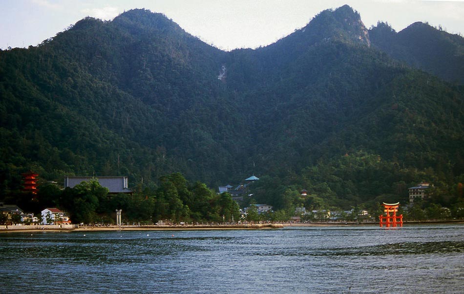 Miyajima, Japan  (huanqiu.com)