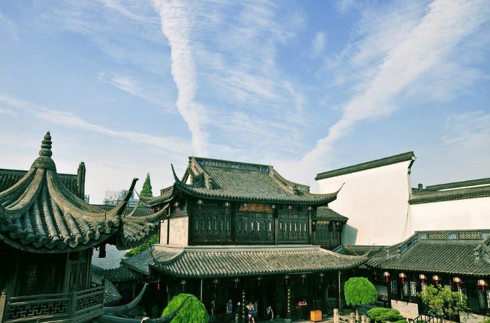 Hu's residence went dilapidated along with his political and business failures. However, it regained its original appearance after renovation, including exquisite brick, wood, and stone sculptures. (GMW.cn)