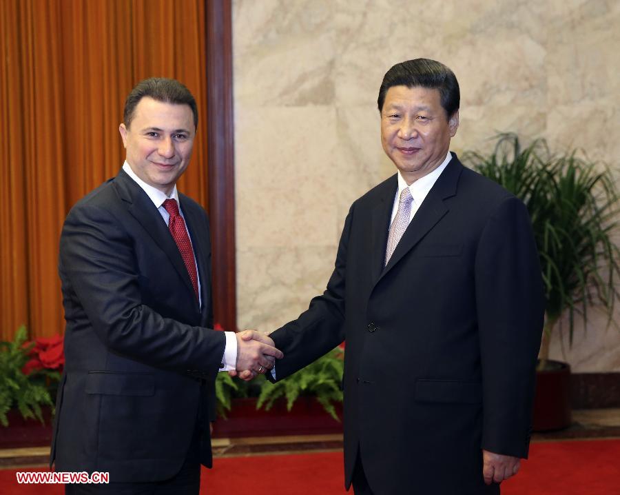 Chinese President Xi Jinping (R) meets with Macedonian Prime Minister Nikola Gruevski in Beijing, capital of China, July 2, 2013. Gruevski will attend a conference for local leaders from China and central and east European countries that will be held in southwest China's Chongqing Municipality from July 2 to 4. (Xinhua/Ding Lin)