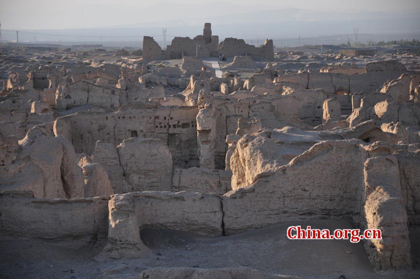 The Ancient City of Jiaohe, also known as Ancient City on Ya'er Lake, is an ancient Chinese archaeological site found in the Yarnaz Valley, 10 km west of the city of Turpan, Xinjiang province. It was a prefecture of the Gaochang during the Sixteen States (304AD-439 AD) and a county of the Gaochang Prefecture after the 14th year (640 AD) of the Zhenguan reign during the Tang Dynasty. (China.org.cn/Chen Xiangzhao)