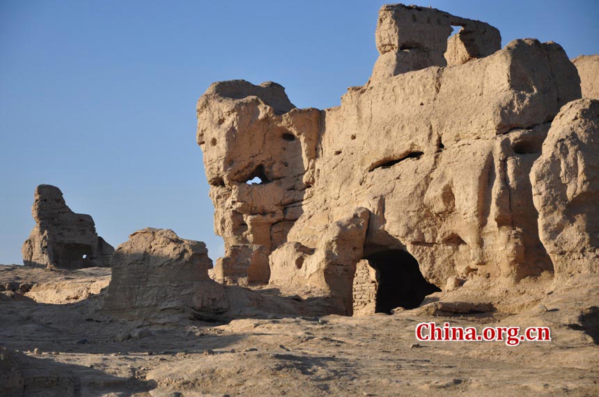 The Ancient City of Jiaohe, also known as Ancient City on Ya'er Lake, is an ancient Chinese archaeological site found in the Yarnaz Valley, 10 km west of the city of Turpan, Xinjiang province. It was a prefecture of the Gaochang during the Sixteen States (304AD-439 AD) and a county of the Gaochang Prefecture after the 14th year (640 AD) of the Zhenguan reign during the Tang Dynasty. (China.org.cn/Chen Xiangzhao)