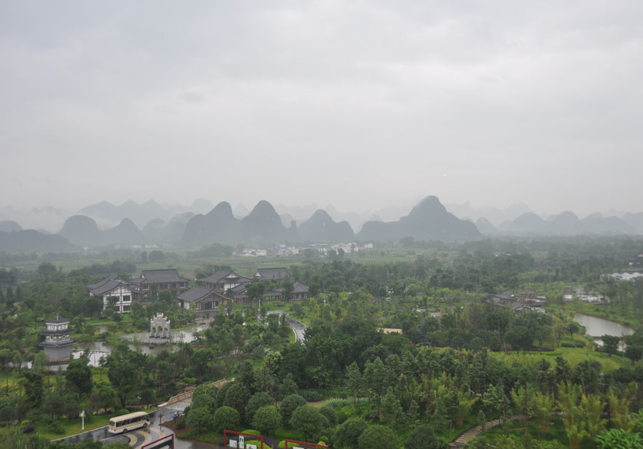 The bird's-eye view of the Garden Expo Park in Guilin, a city of south China's Guangxi Zhuang Autonomous Region.(People's Daily Online/ Ye Xin) 