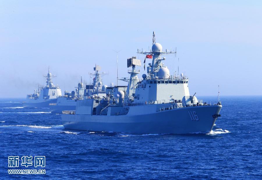 Chinese fleet conducts formation exercise (Photo: xinhuanet.com)