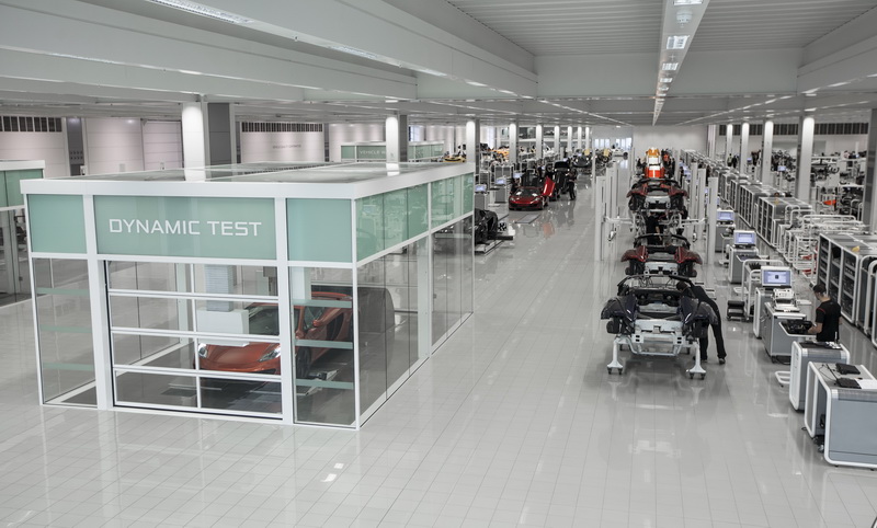 The production line of McLaren's supercar. [Photo: CRIENGLISH.com/McLaren]