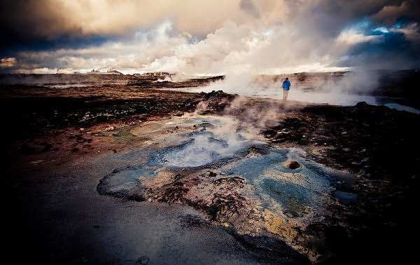 HverirMyvatn (Iceland). Speaking of natural landscapes, we often think of breathtaking mountains and beatiful grasslands. However, there are some that is so horrible, looking just like hell. (Photo: huanqiu.com)